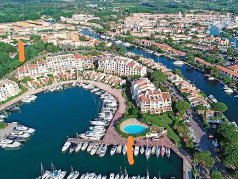 L'Atelier Marin Sur Le Port Des Marines Apartment Cogolin Exterior photo